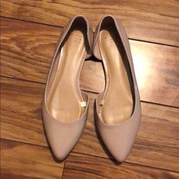 Target Shoes - Nude flats